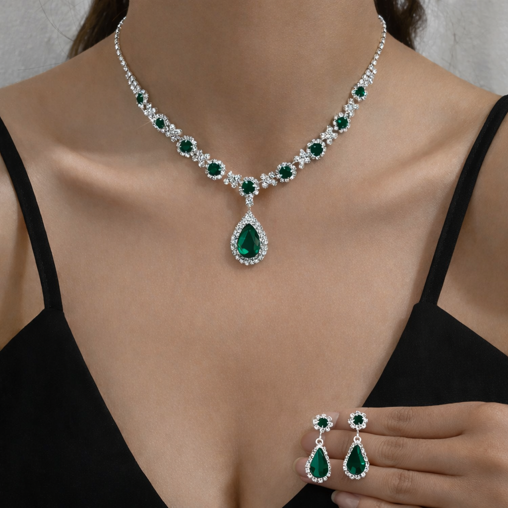 Sariyn - Elegant Teardrop Jewelry Set