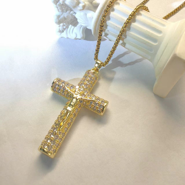 Elarayne - Cross Pendant Necklace