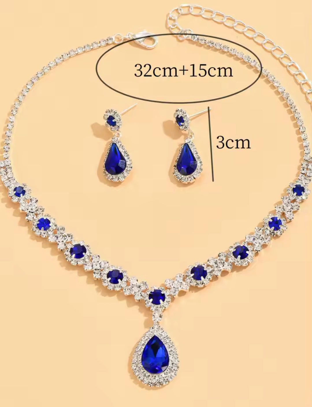 Sariyn - Elegant Teardrop Jewelry Set